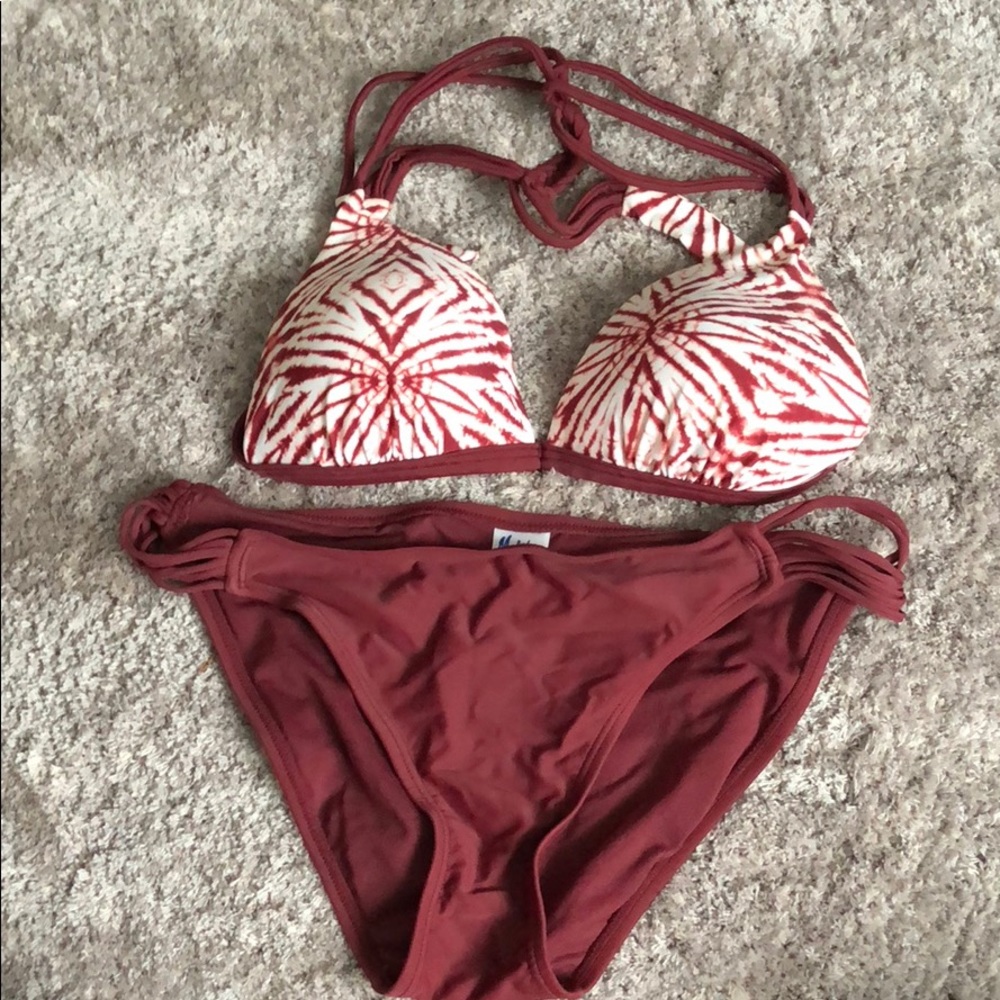 Bathing suit